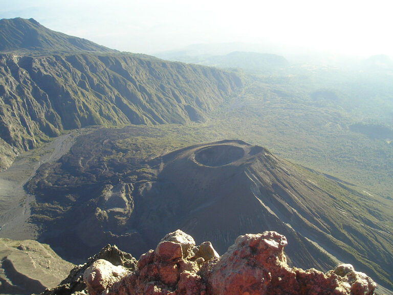 4 Days Mount Meru Trekking